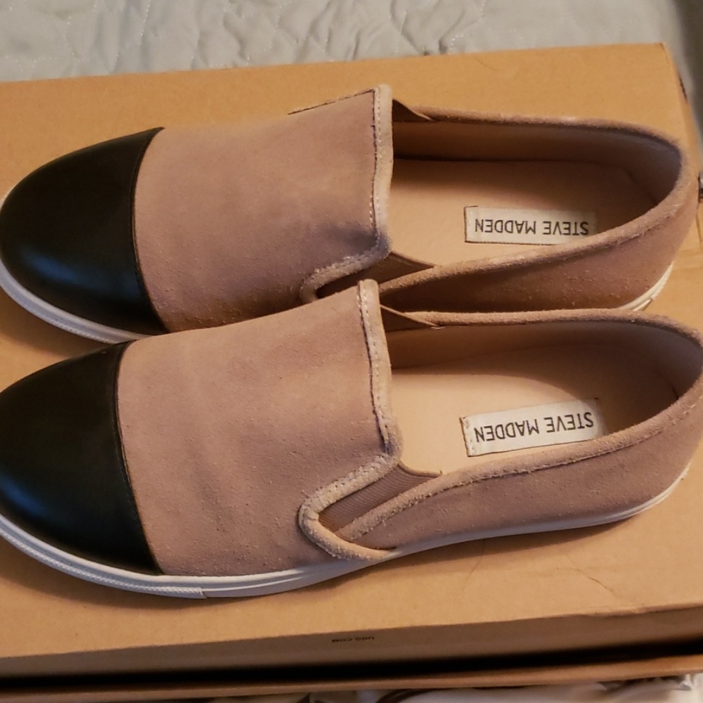 Casual shoes